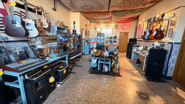 Aliaga Guitar Lab
